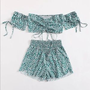 Cute floral drawstring crop top and shorts